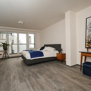 Yvonne Apartment