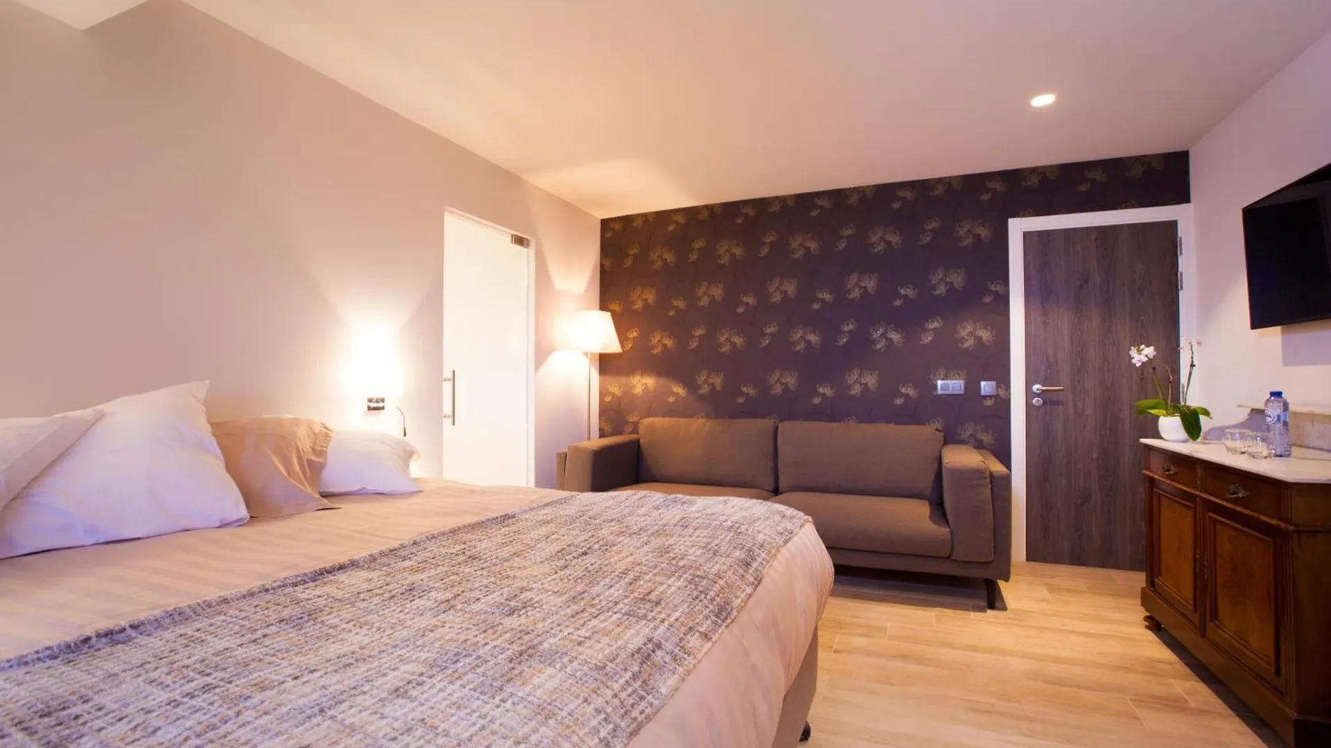 Holiday home Villa In Front Of The Sea With Natural Swimming Pond Ostend